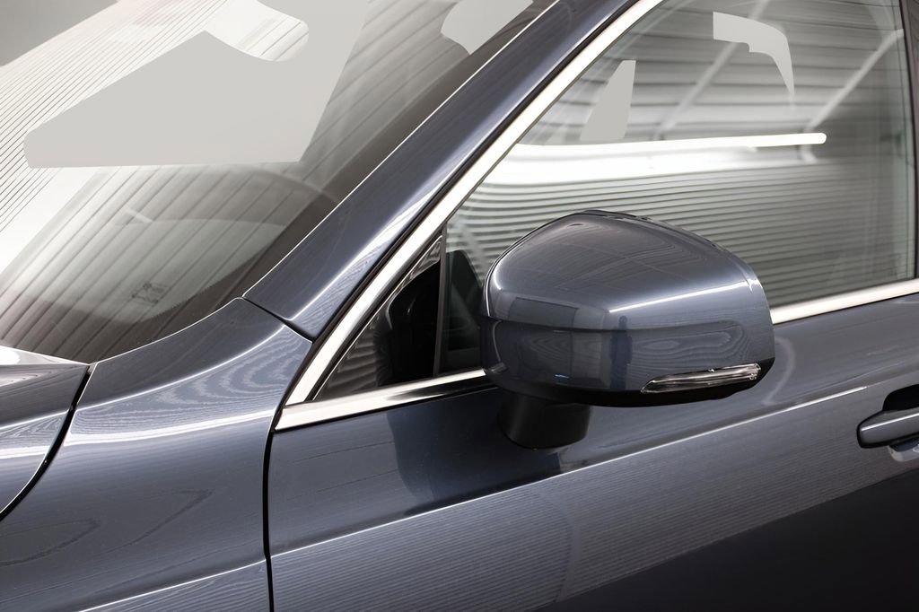 New 2025 Volvo XC90 B6 Core w/ Protection Package image 10