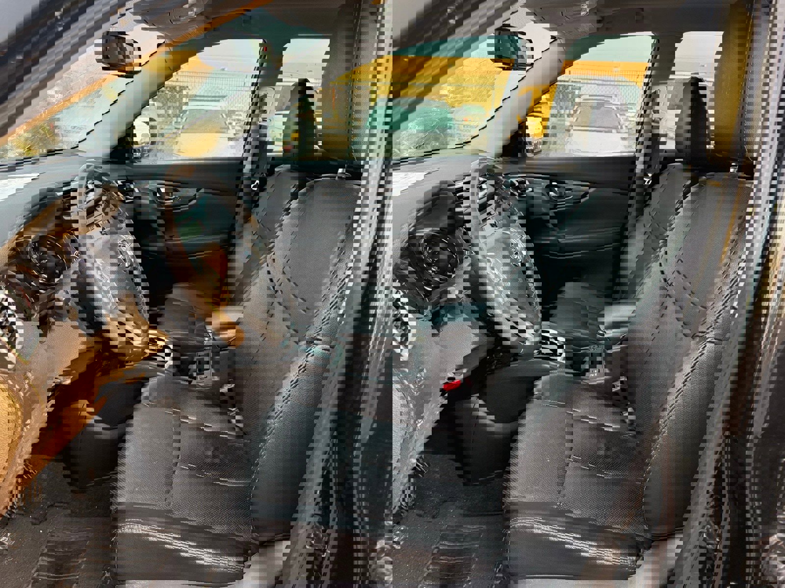 Used 2016 Nissan Rogue SL w/ SL Premium Package image 13