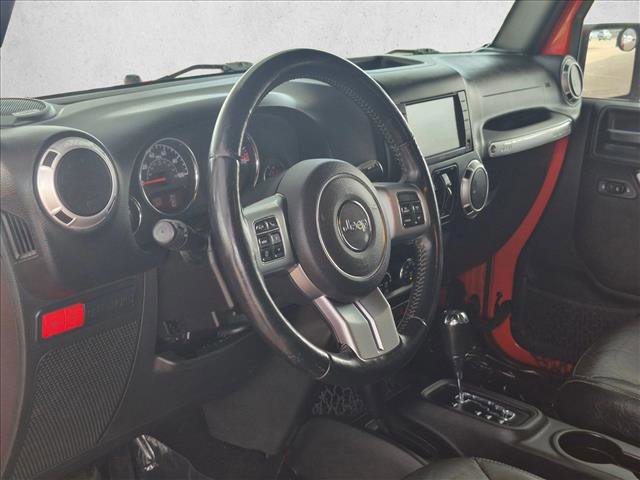 Used 2015 Jeep Wrangler Unlimited Rubicon image 10