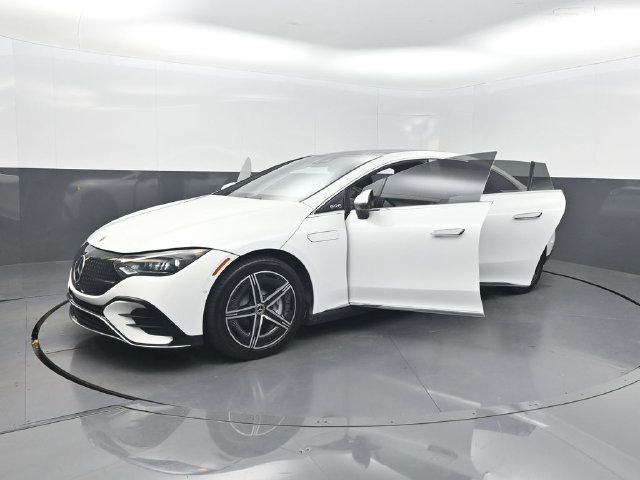 Used 2023 Mercedes-Benz EQE 500 4MATIC Sedan w/ Pinnacle Trim Package image 30