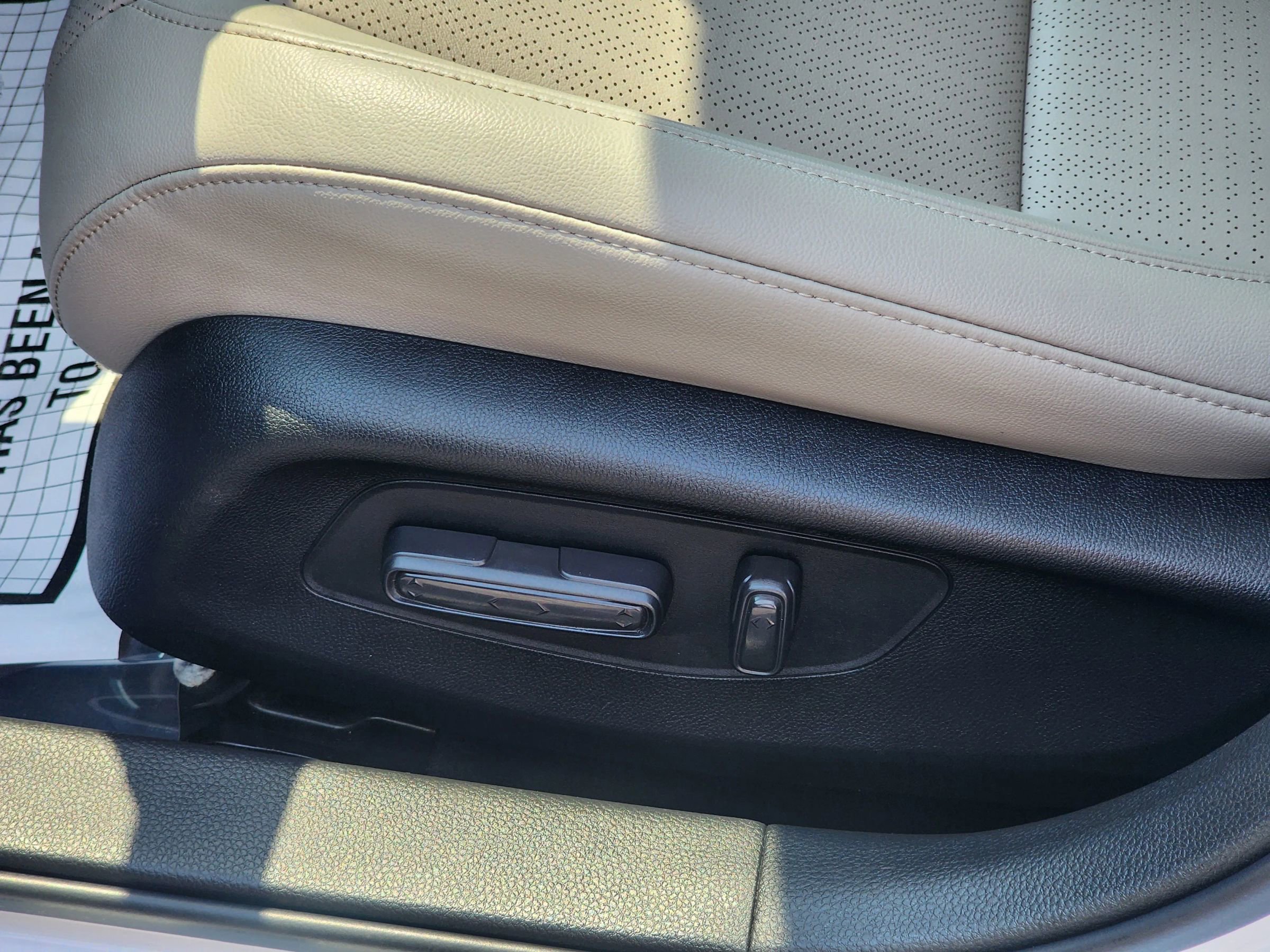 Used 2024 Honda Civic EX-L image 19