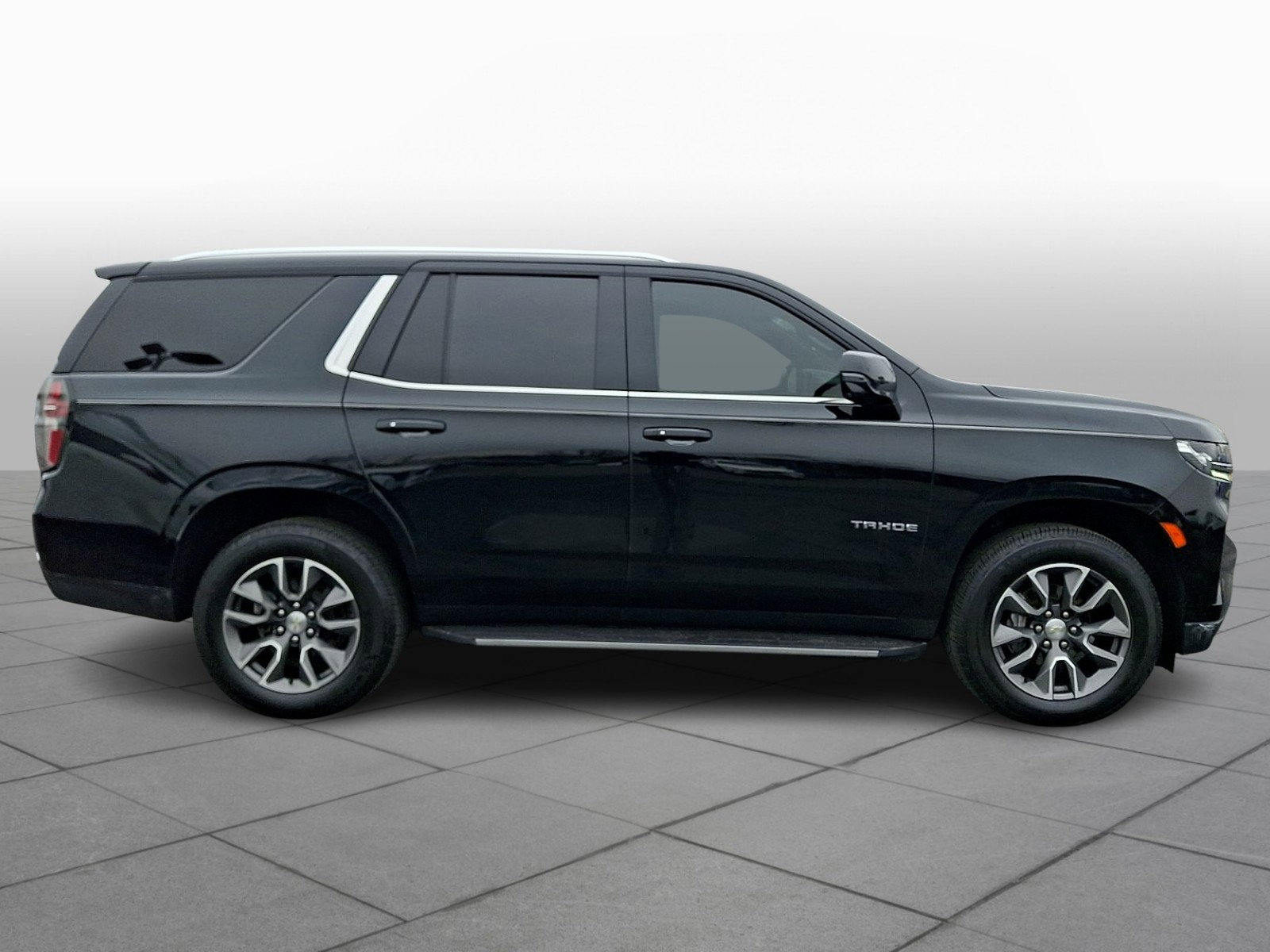 Used 2021 Chevrolet Tahoe LT w/ Luxury Package image 8