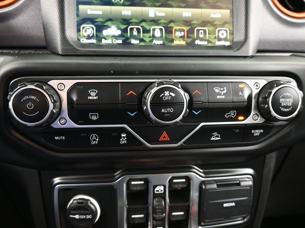 Used 2023 Jeep Gladiator Mojave image 22