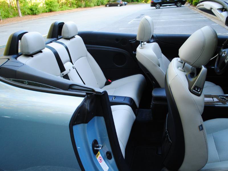 Used 2011 Lexus IS 350C w/ Luxury Pkg RWD image 11