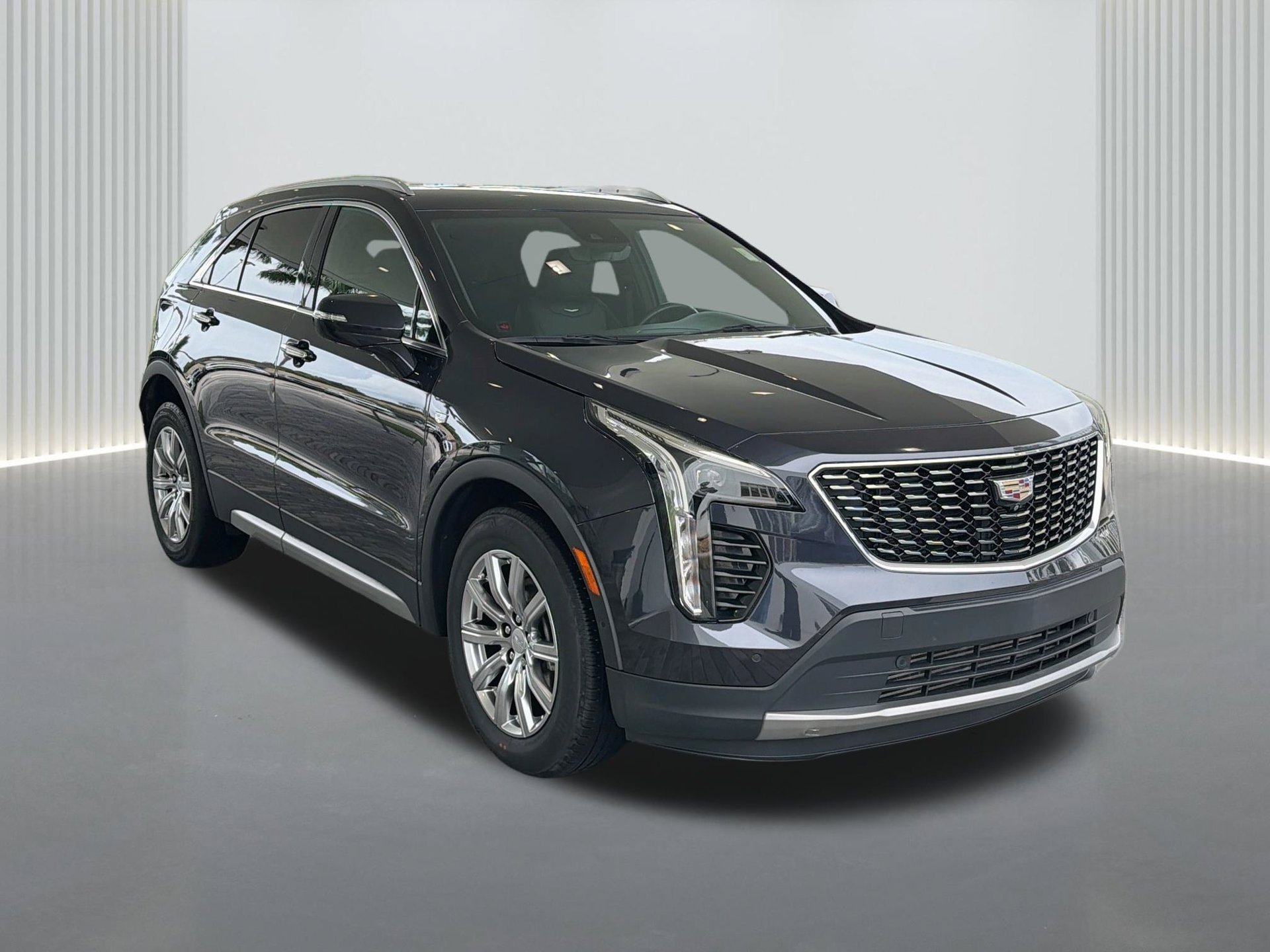 Certified 2022 Cadillac XT4 Premium Luxury w/ Enhanced Visibility Package FWD image 9