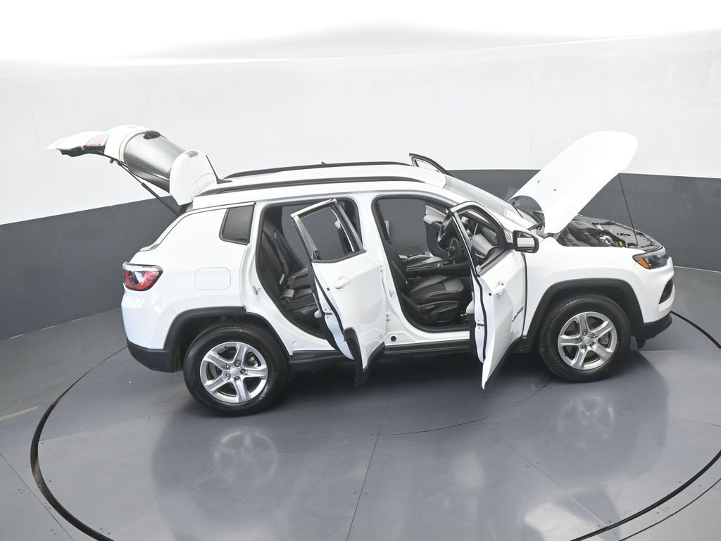 Used 2023 Jeep Compass Latitude AWD/4WD image 65