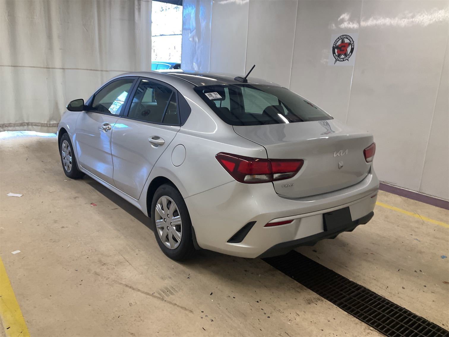 Used 2022 Kia Rio LX image 6