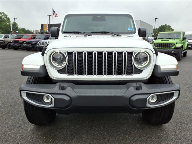 Used 2025 Jeep Wrangler Unlimited Sahara w/ Safety Group AWD/4WD image 10