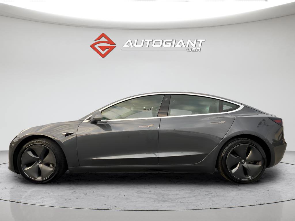 Used 2020 Tesla Model 3 Standard Range RWD image 3