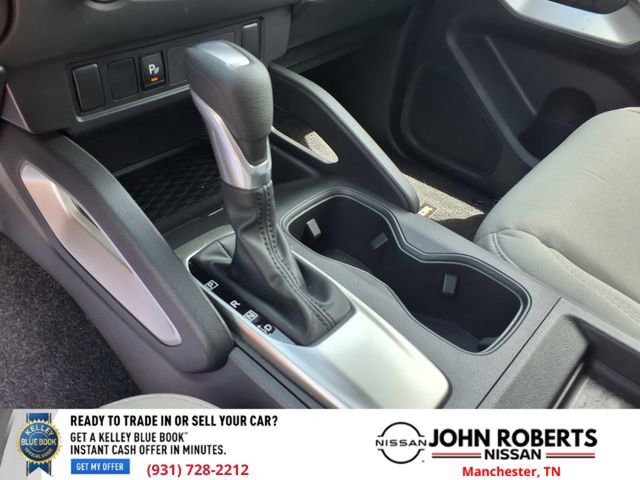 Used 2025 Nissan Frontier SV image 28