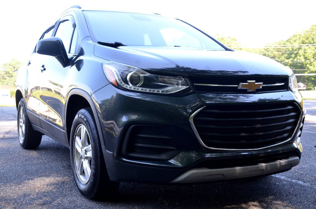 Used 2018 Chevrolet Trax LT w/ LT Convenience Package image 4