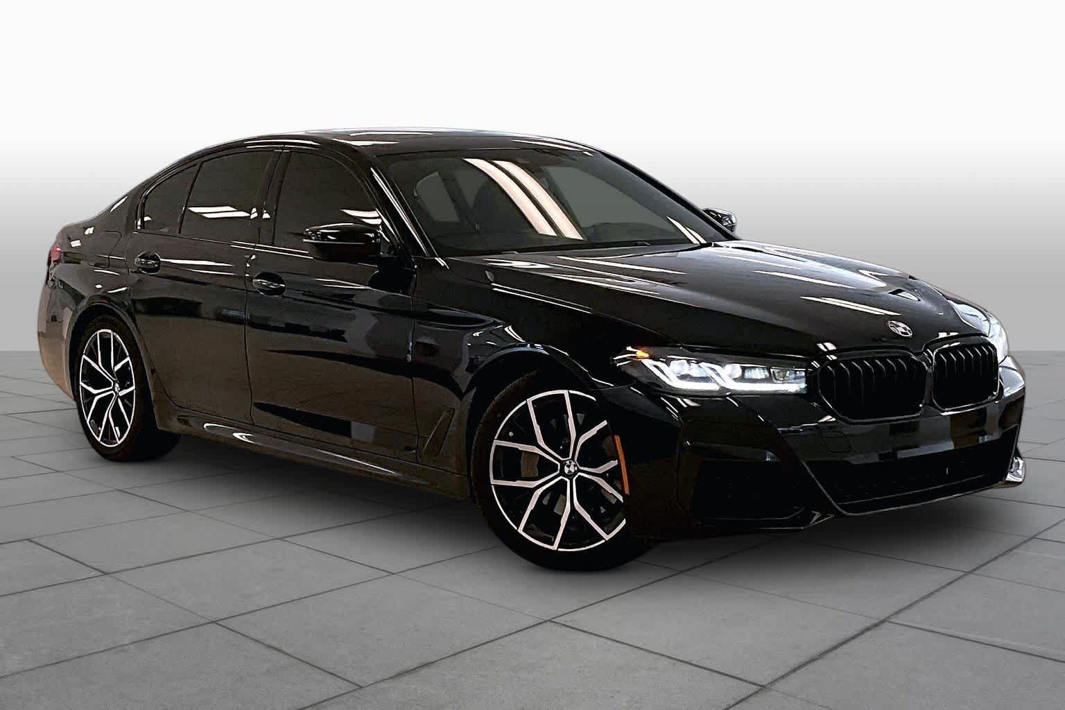 Used 2021 BMW 530i w/ M Sport Package RWD image 2