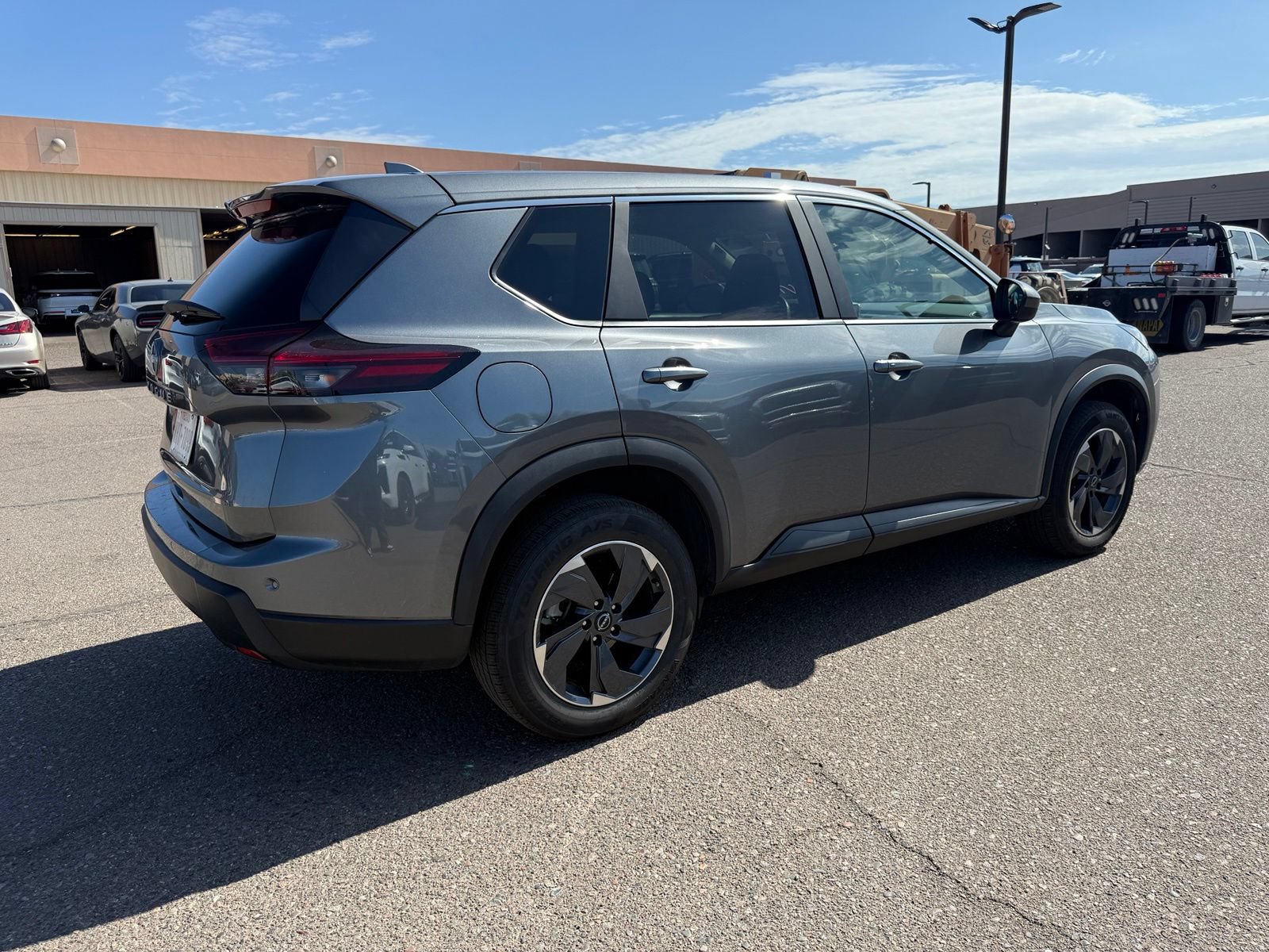 Certified 2025 Nissan Rogue SV FWD image 4