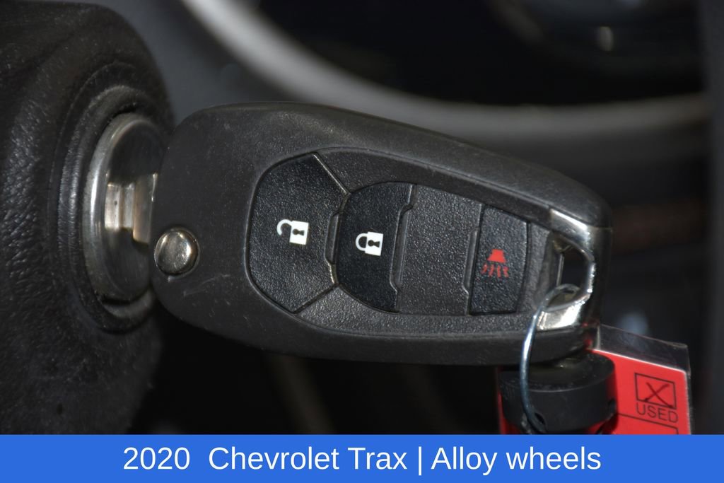 Used 2020 Chevrolet Trax LS FWD image 14