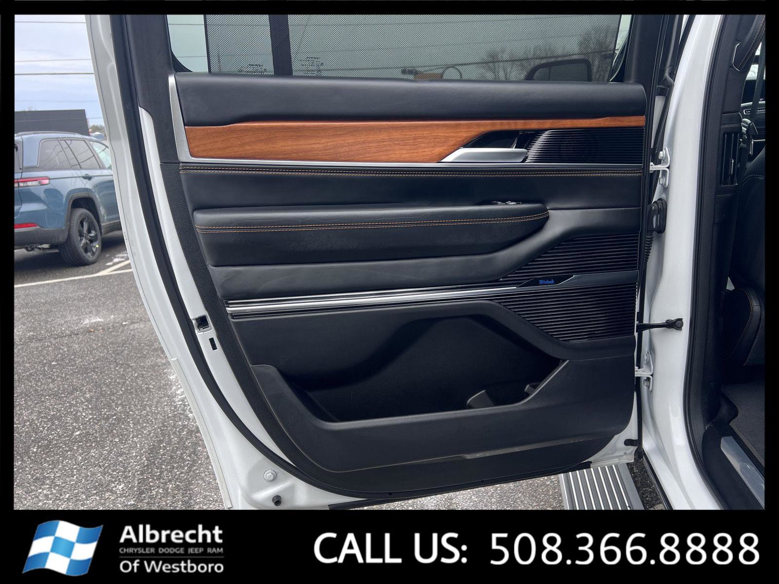 Used 2024 Jeep Grand Wagoneer L Series III image 14