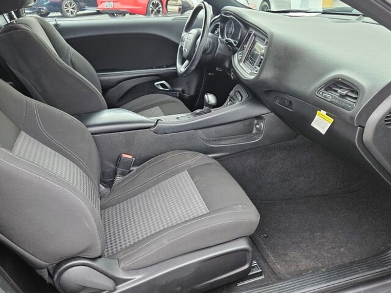 Used 2023 Dodge Challenger SXT image 11