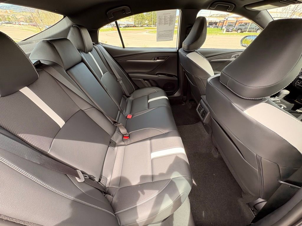 Used 2026 Toyota Camry SE FWD image 26