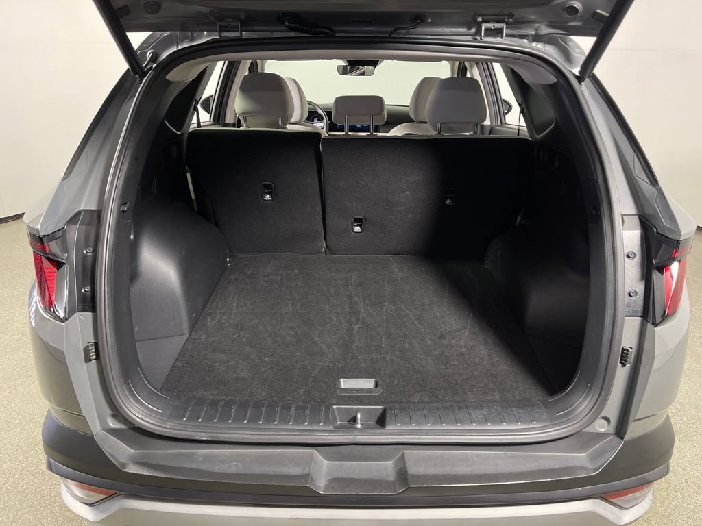 Certified 2025 Hyundai Tucson SEL FWD image 11
