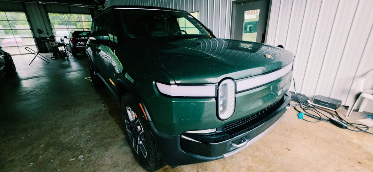 Used 2022 Rivian R1S Launch Edition AWD/4WD image 3