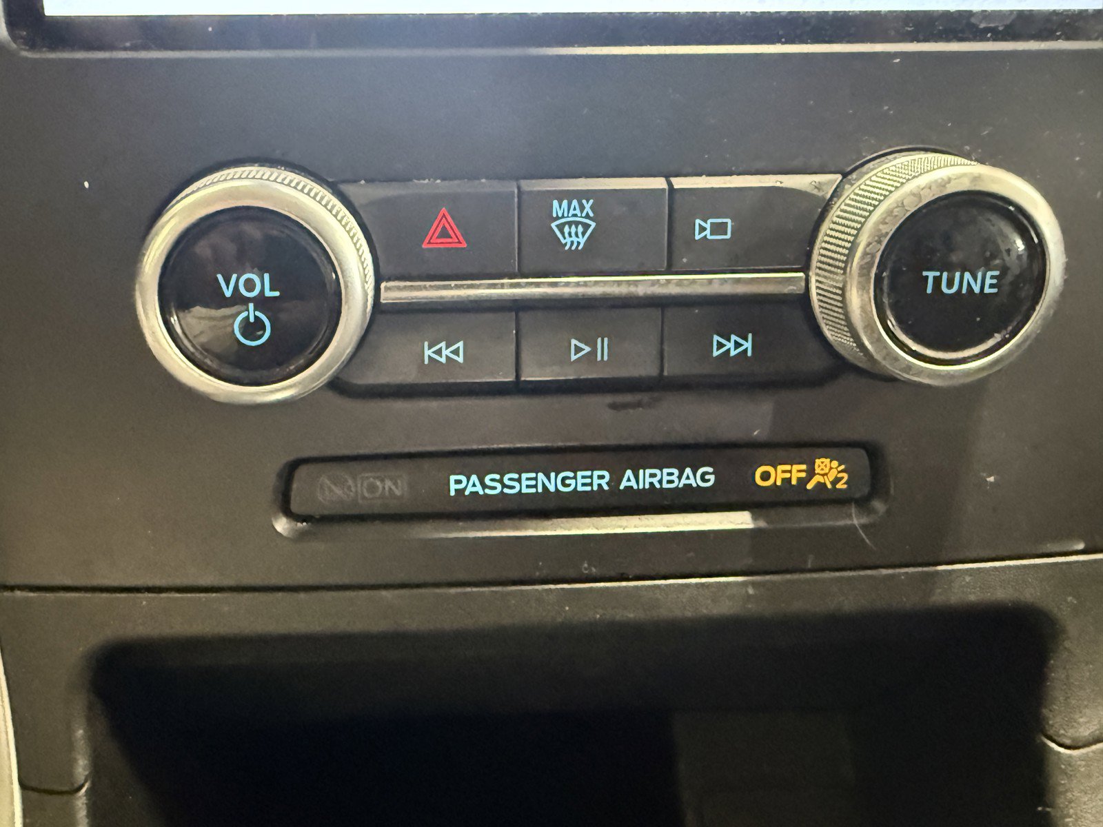 Used 2022 Ford Edge SE AWD/4WD image 13