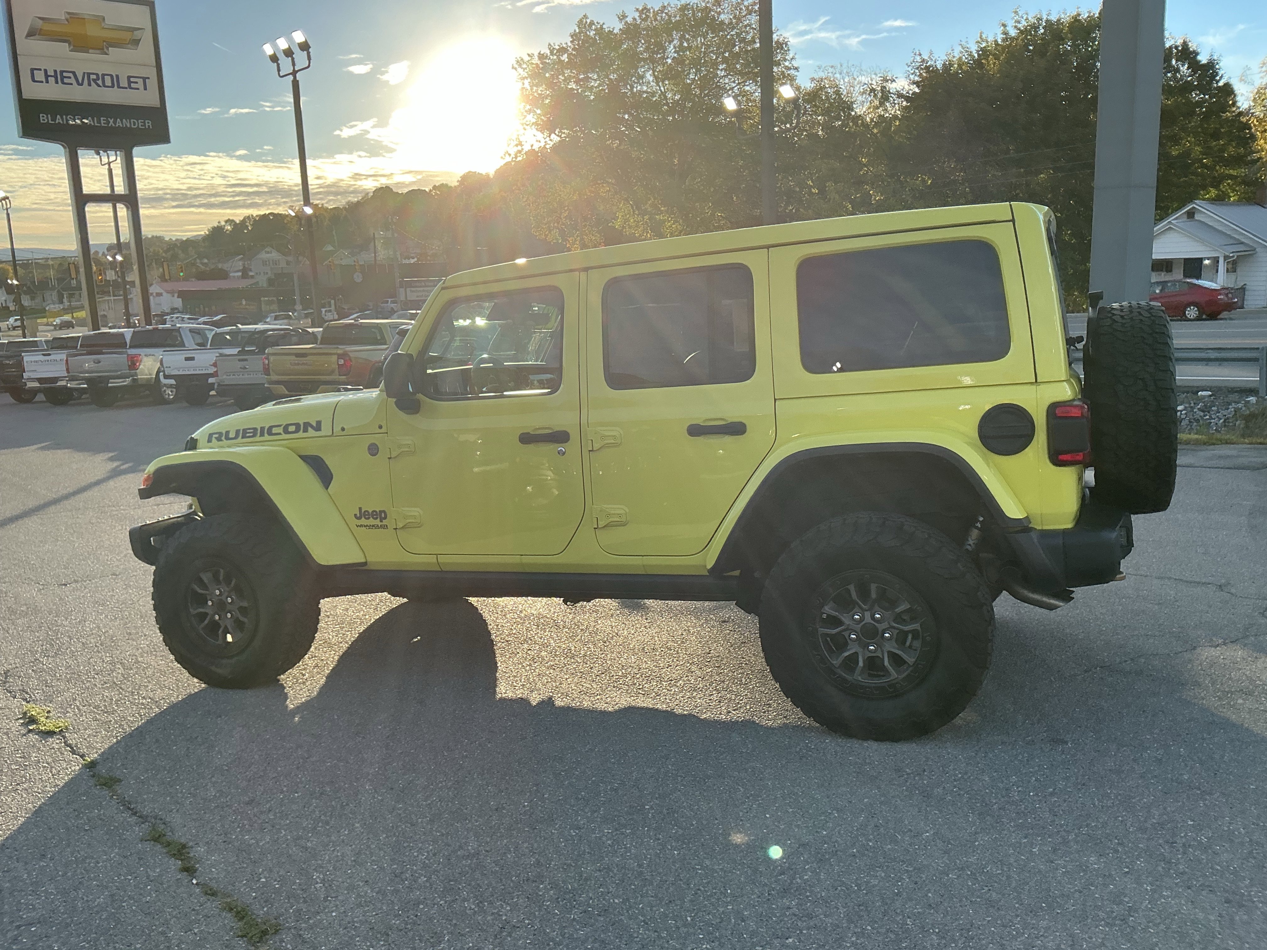 Used 2022 Jeep Wrangler Unlimited Rubicon w/ Trailer Tow Package image 7