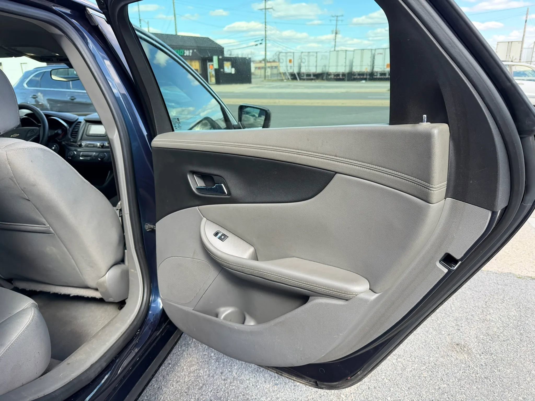 Used 2017 Chevrolet Impala LS FWD image 11