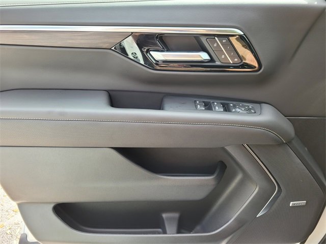 New 2025 Chevrolet Suburban Premier image 21