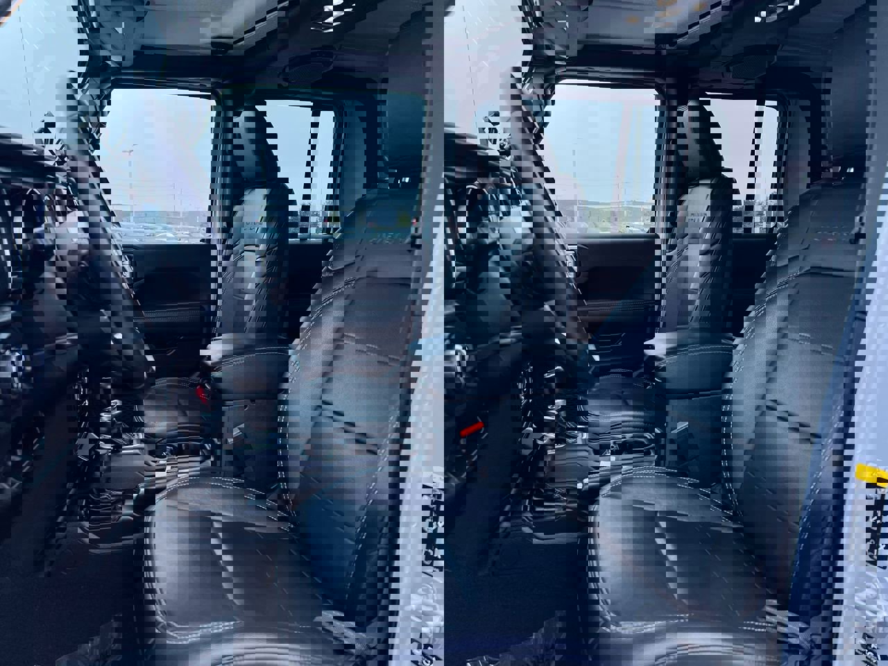 Used 2022 Jeep Gladiator Overland w/ Popular Equipment Package image 12