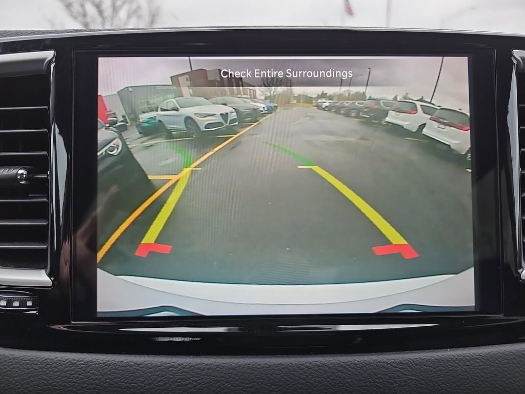 Used 2024 Chrysler Pacifica Touring-L image 24