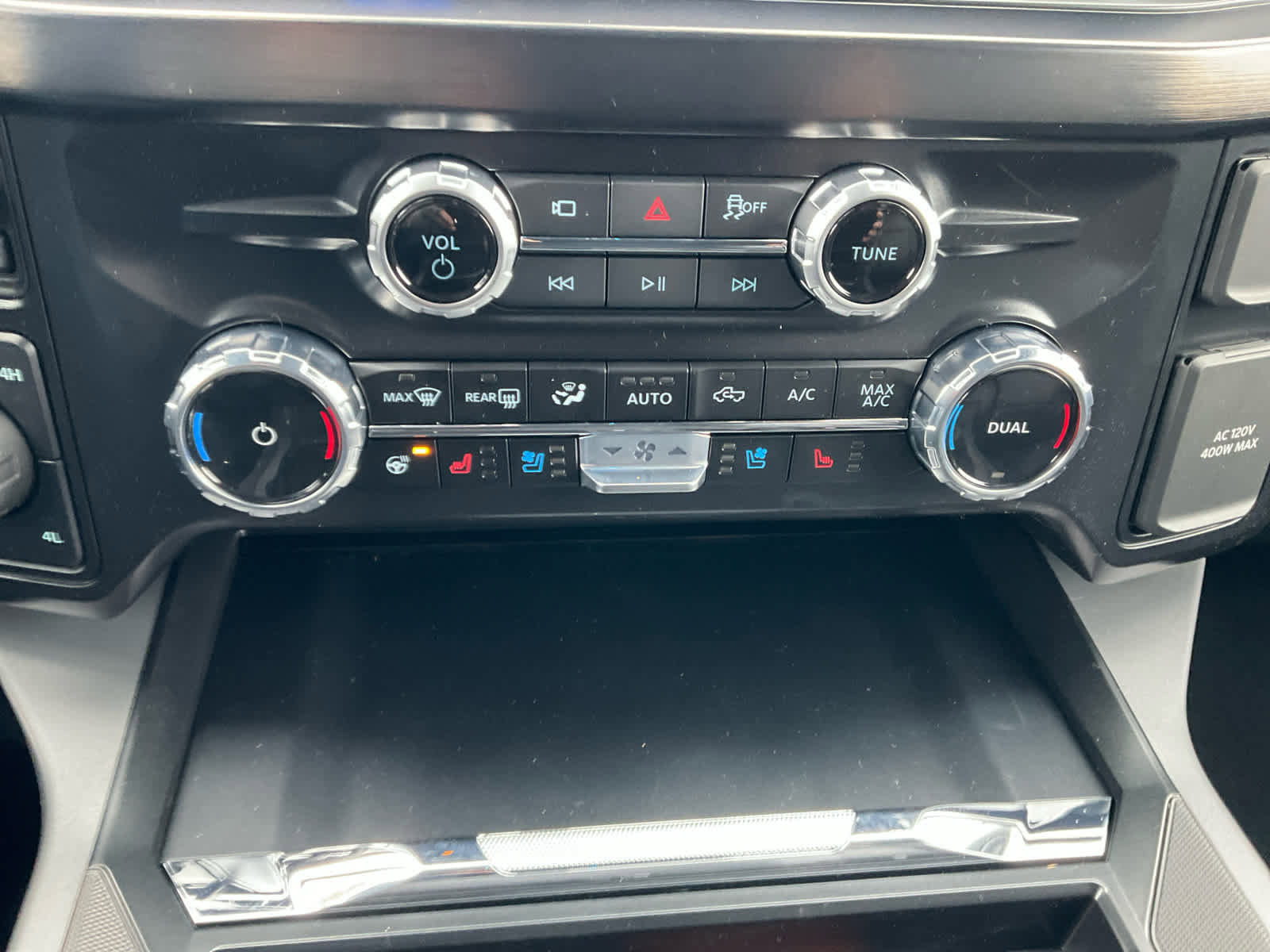 New 2026 Ford F250 Lariat image 29