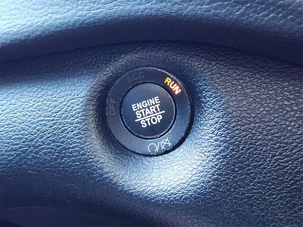 Used 2023 Jeep Cherokee Trailhawk image 22