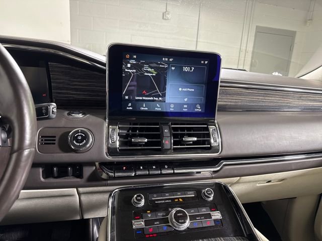 Used 2020 Lincoln Navigator L Black Label w/ Cargo Convenience Package image 32