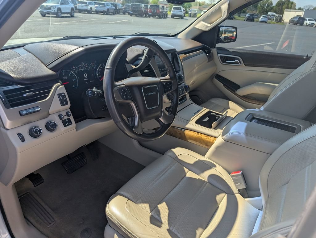 Used 2017 GMC Yukon Denali AWD/4WD image 13