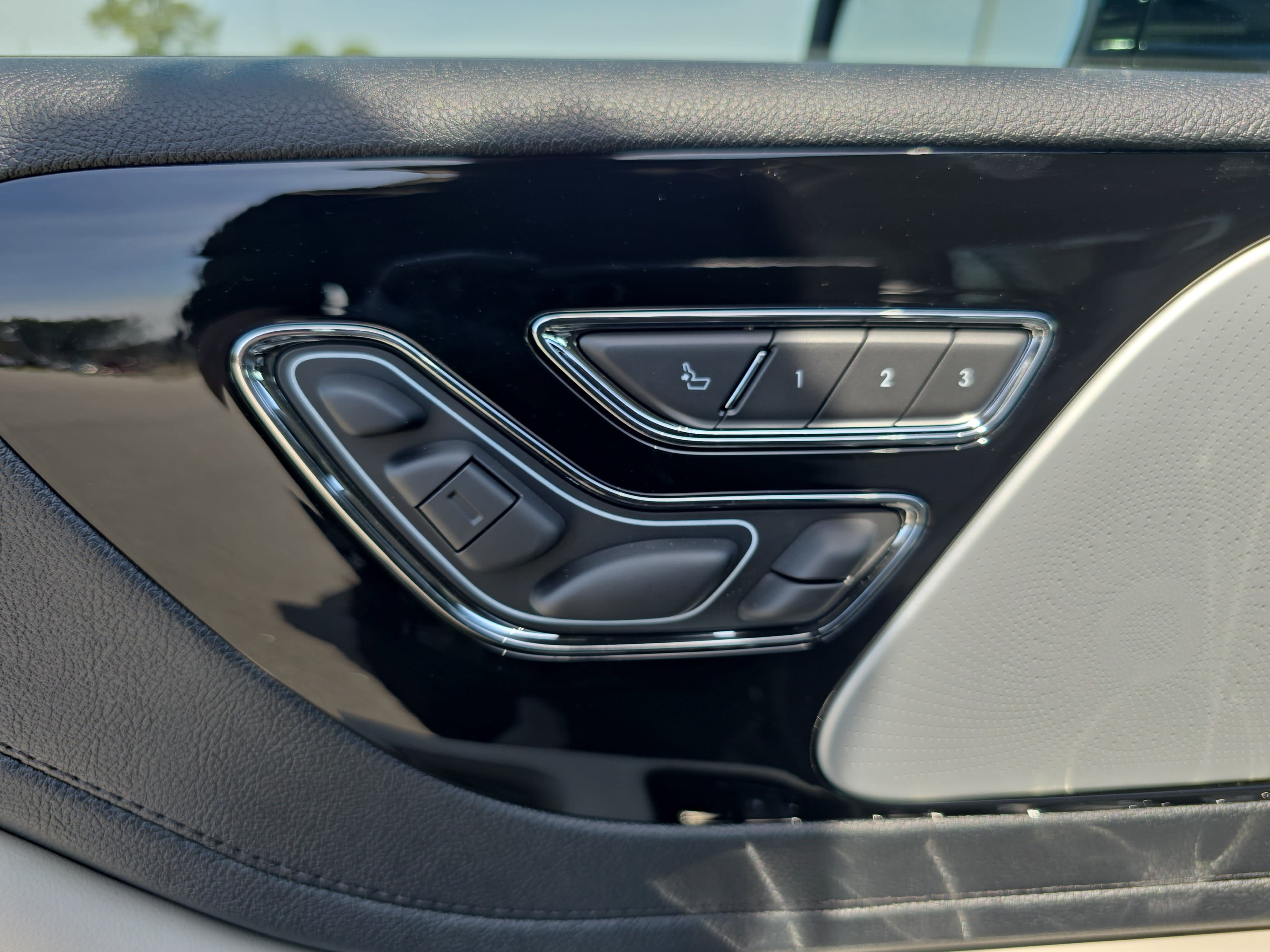 New 2026 Lincoln Aviator Reserve AWD/4WD image 29