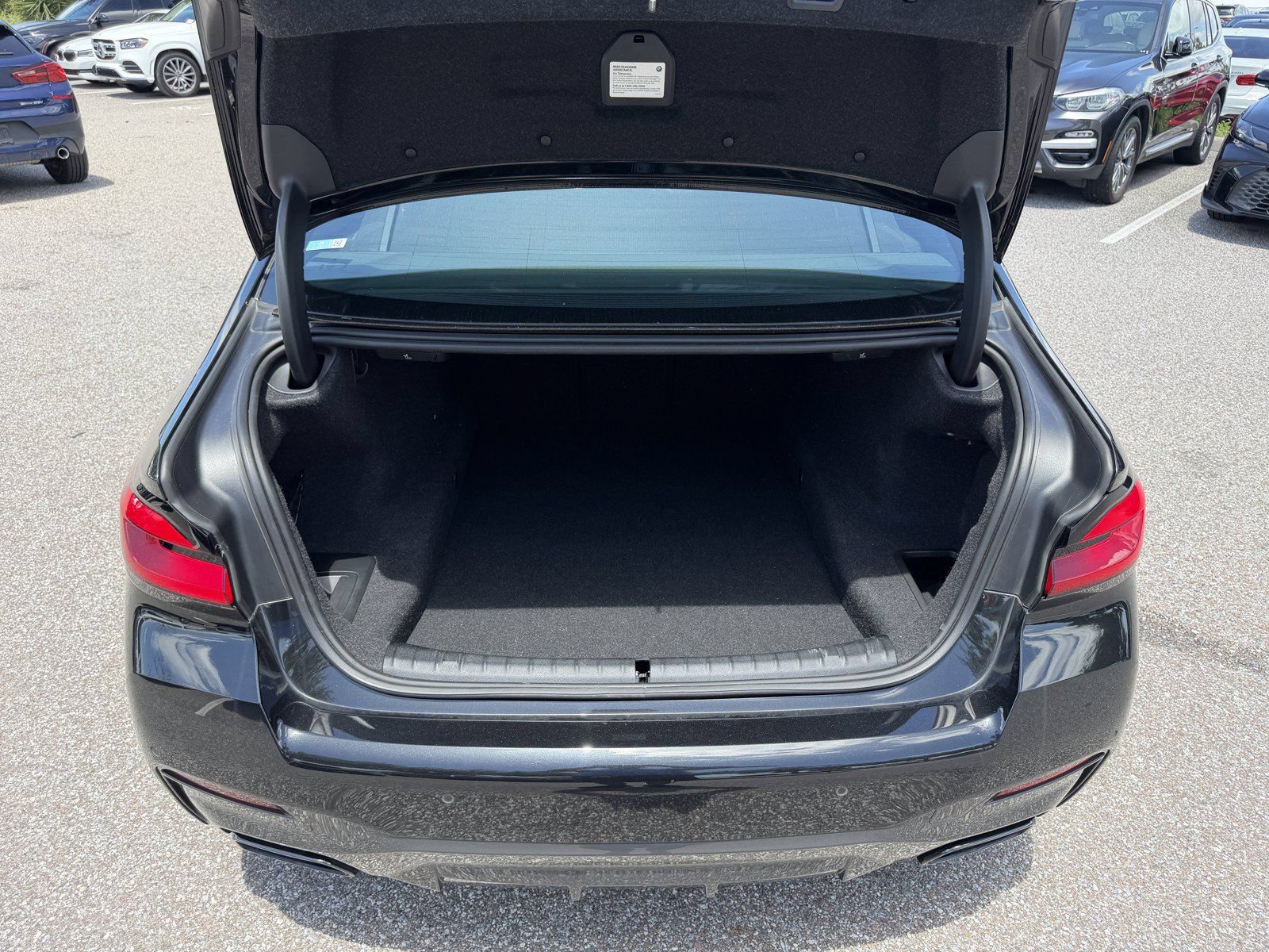Used 2023 BMW M550i xDrive w/ Executive Package AWD/4WD image 12