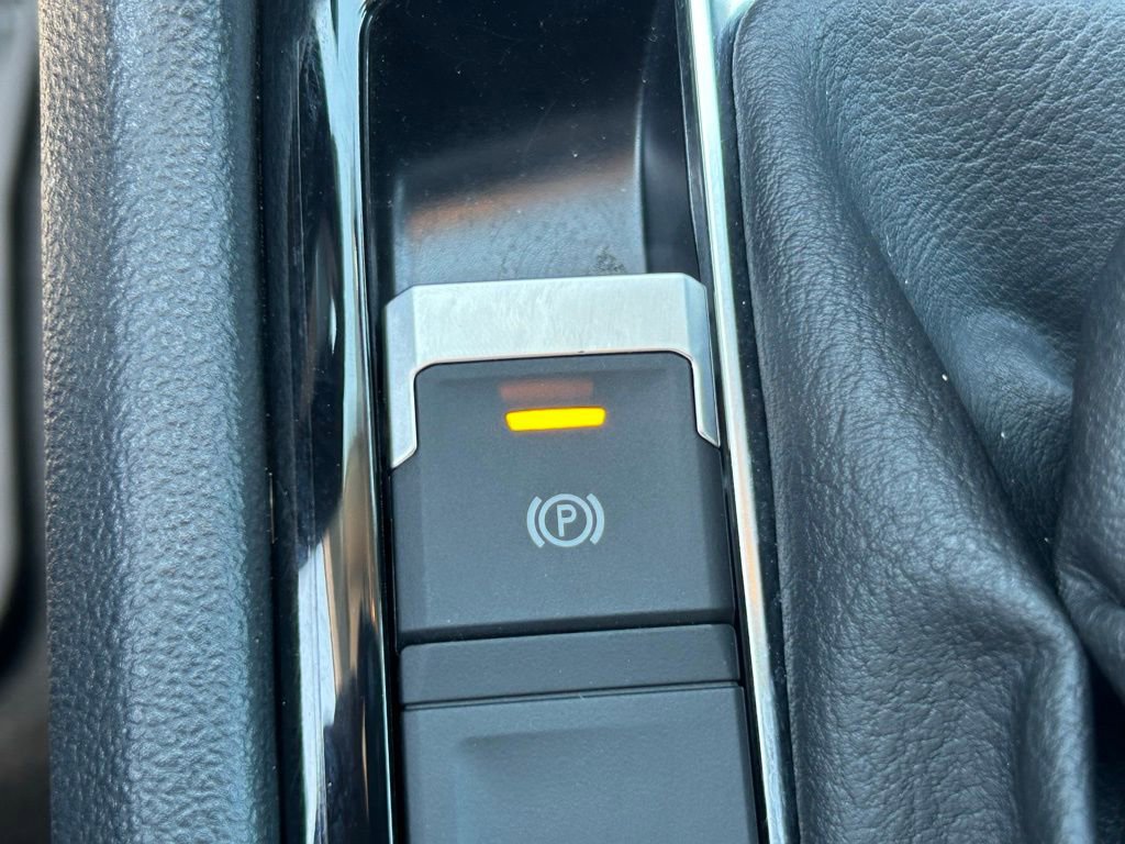 Certified 2023 Volkswagen Taos SE image 37