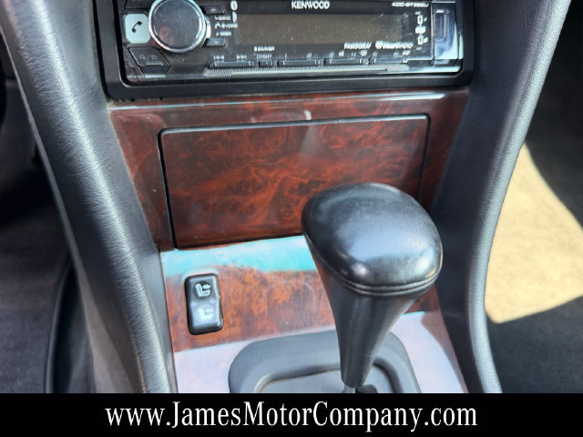 Used 1995 Mercedes-Benz E 320 Convertible image 36