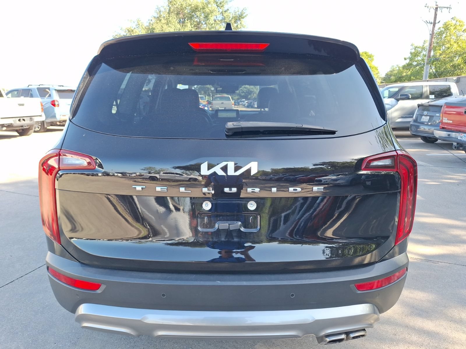 Used 2022 Kia Telluride S FWD image 5