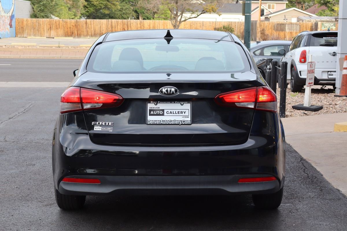 Used 2017 Kia Forte LX image 4