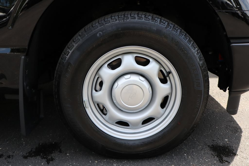 Used 2025 Ford F150 XL RWD image 9