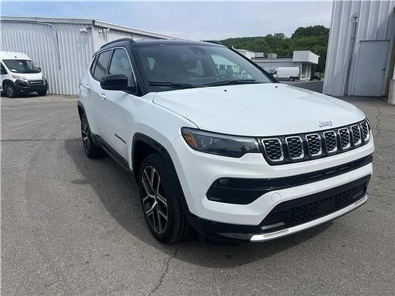 Used 2025 Jeep Compass Limited w/ Elite Group AWD/4WD image 43