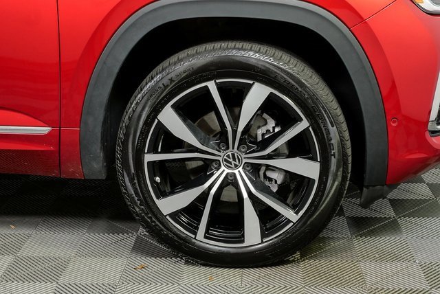 Certified 2025 Volkswagen Atlas Cross Sport SEL Premium R-Line image 39
