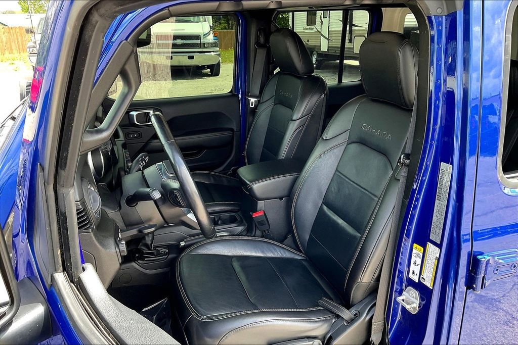 Used 2018 Jeep Wrangler Unlimited Sahara AWD/4WD image 27