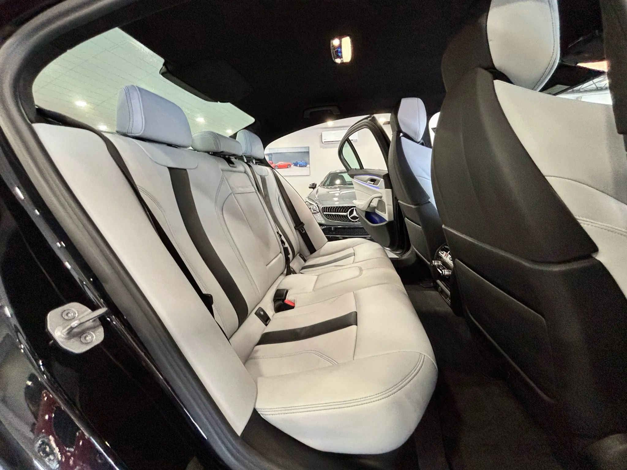 Used 2023 BMW M5 image 22