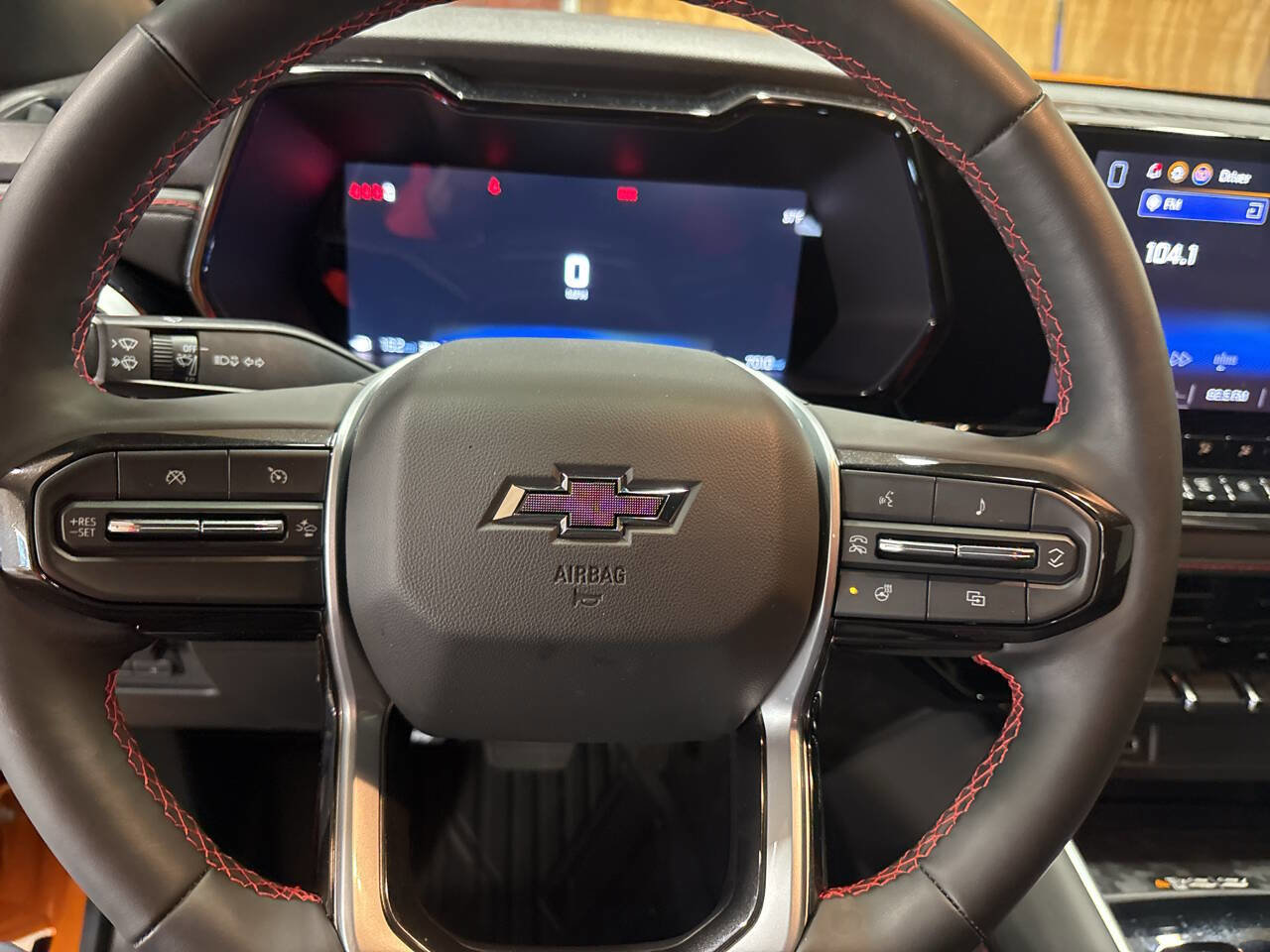 Used 2025 Chevrolet Colorado Z71 w/ Z71 Convenience Package 2 image 28