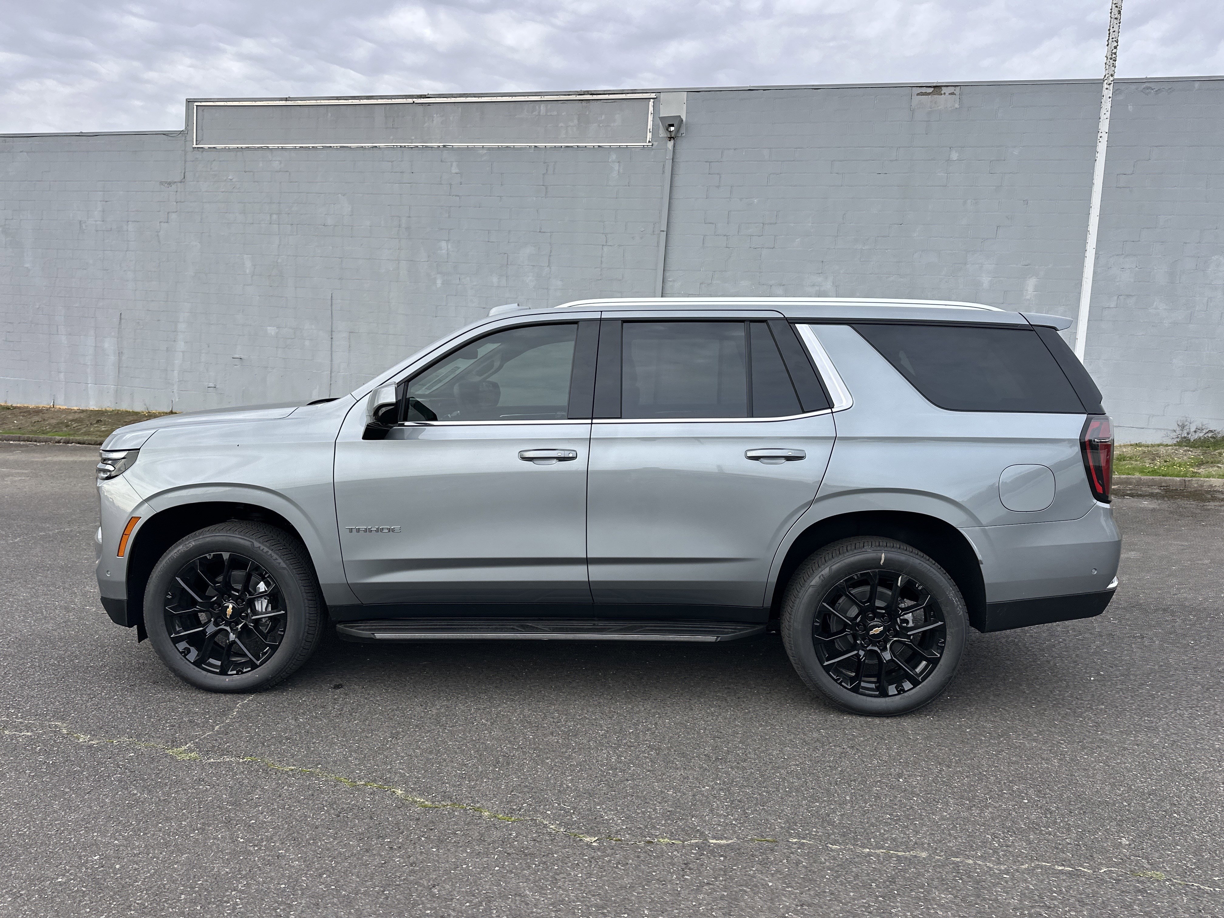 New 2026 Chevrolet Tahoe LS image 2