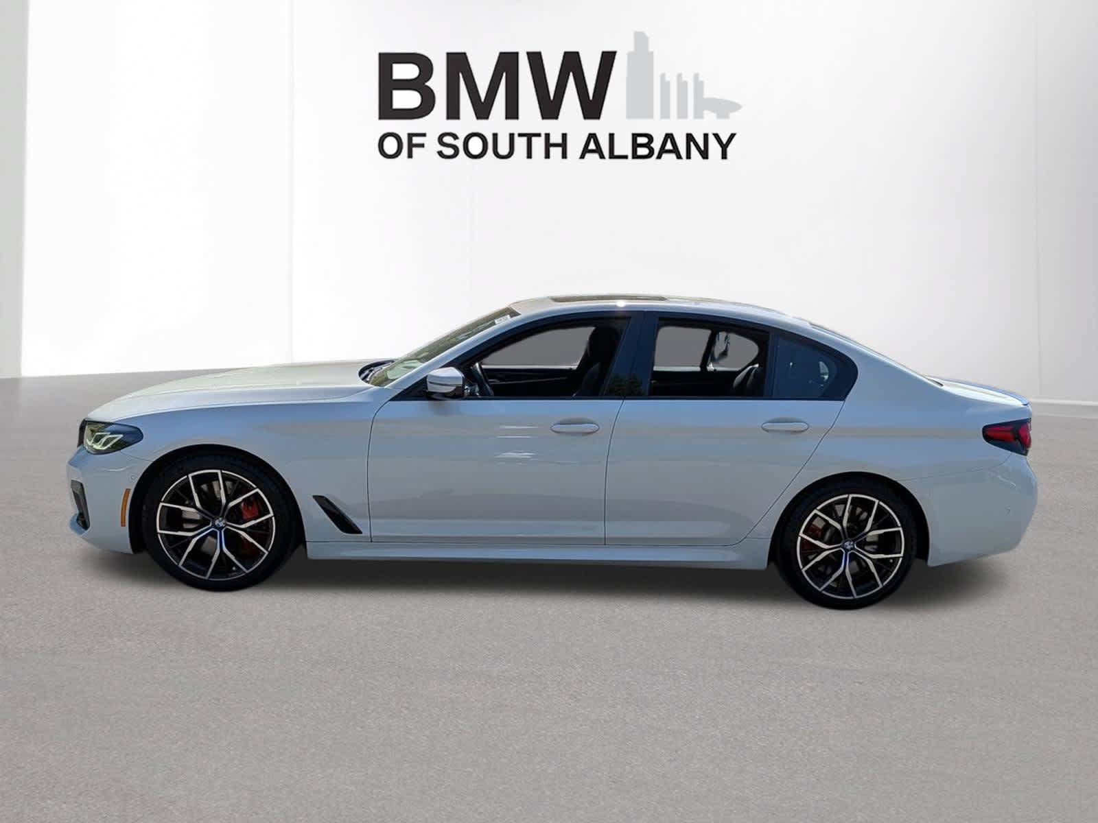 Used 2023 BMW 540i xDrive w/ M Sport Package AWD/4WD image 3