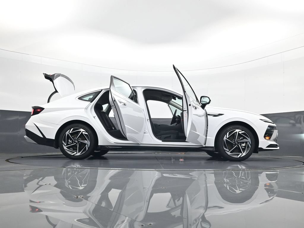 New 2026 Hyundai Sonata SEL FWD image 33