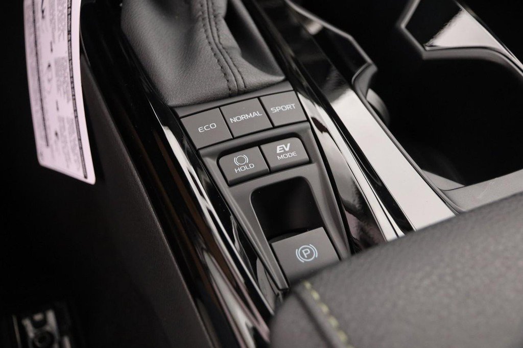 Used 2026 Toyota Camry XLE w/ Premium Plus Package image 19