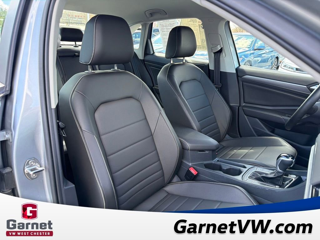Certified 2023 Volkswagen Jetta SE image 37